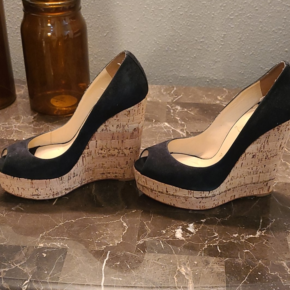 Louboutin wedge - Picture 2 of 3